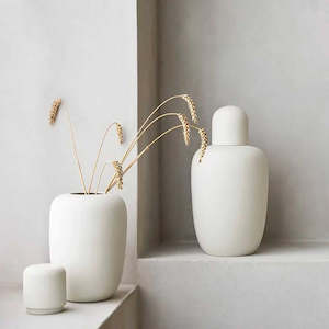 Furniture: KDam Apothecary Porcelain Vase