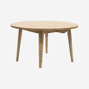 Vaasa Oak Round Dining Table