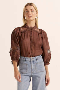 Womenswear: Zoe - SS24-QUE Quell Top