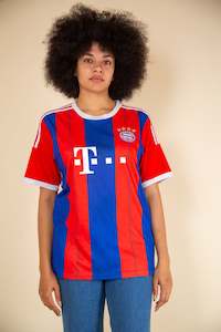 Clothing: Bayern Munchen FC Jersey