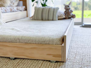 Trundler bed PINE