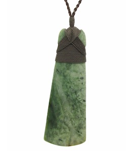 “Toki” Pounamu Pendant by Jen’s Stones