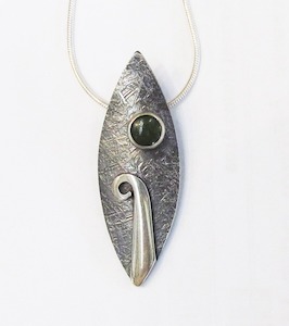 “Koru” Pendant by Bob Wyber