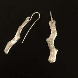 Accessories Beauty: IV Jewellery - Silver Cast Seaweed Earrings