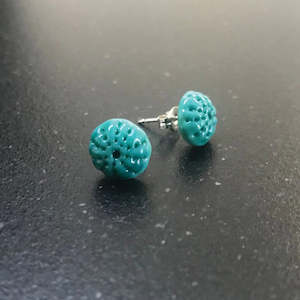 Wearing Glass - Kina Studs