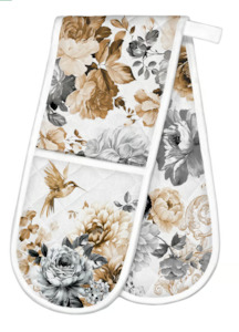 Gifts For Her: Michel Design Works Gardenia Double Oven Gloves