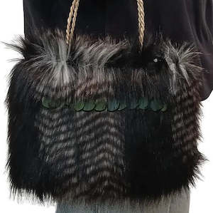 Soft furnishing: Kete Bag- Black Ruru