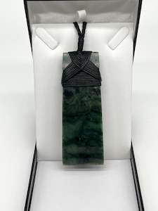 All Pounamu: Toki Curved Pounamu Necklace