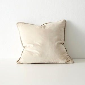 Cushion – Salt (50×50)