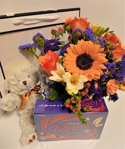 Florist: Archie Bear brings Gifts