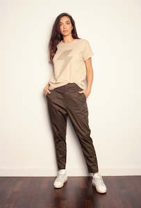 The Others The Relaxed Pant Dark Olive