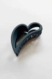 Accessories: Stella + Gemma Hair Claw Matt Dark Blue Heart