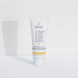 IS- Prevention+- Daily Ultimate Moisturizer SPF50- SPL