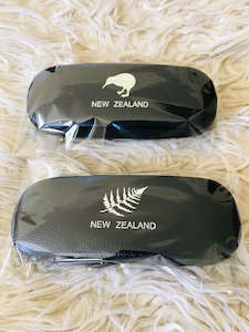 Reading Glasses Spectacles Sunglasses Hard Shell Case New Zealand Kiwi Silver Fe…