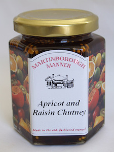 Apricot and raisin chutney