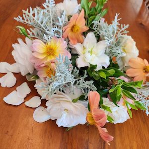 Centre-piece table flowers