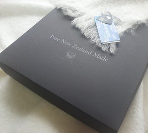 Clothing accessory: Knee Gift Boxes