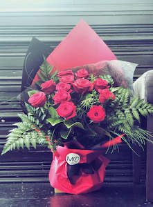 Florist: The Rose Vox - Dozen (12 Stems)