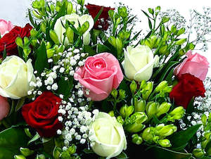 Florist: Mix Colour Roses