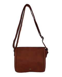 SHOULDER BAG: Kompanero Harlen Cognac Leather Shoulder/Crossbody Bag