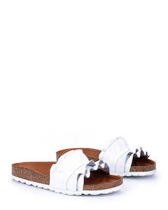 Flat Shoes: Verbenas Rocio White Leather Ruffle Slide