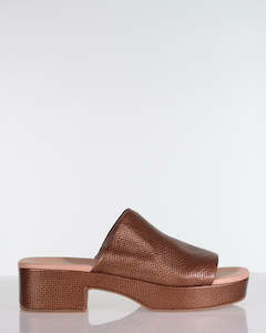 Mule: Minx On The Go Cinnamon Metallic Stitch Leather Slide