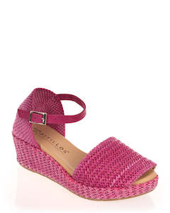 Peak Toe: Pitillos 5501 Fuxia Summer Sandal