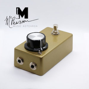 The Golden Gizmo™️ Zero Volt Pickup Booster – McPherson Stompboxes NZ