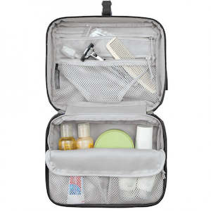 Sporting equipment: Osprey Daylite Hanging Toiletry Kit