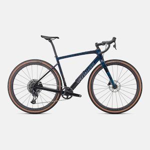 Bicycle and accessory: Diverge Expert Carbon