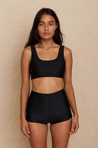 Sol Short Black