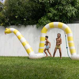 Snake Giant Sprinkler - Into the Wild Yellow