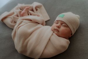 Products: Moss Stitch Baby Blanket and Beanie Gift Set