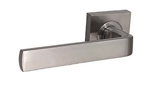 Household appliance: Lever handle