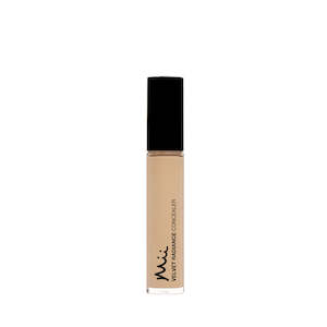 Cosmetic: Velvet Radiance Concealer