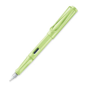 Stationery: safari deelite Fountain Pen Spring Green Medium