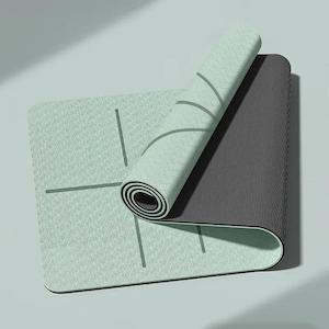 Sporting equipment: Yoga Mat Non Slip