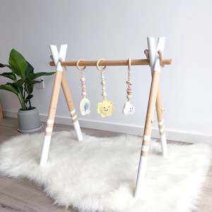 Wooden Baby Gym with 3 Crochet Toys -White