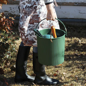 Polypropylene Super Bucket with lid & handle/20 litres