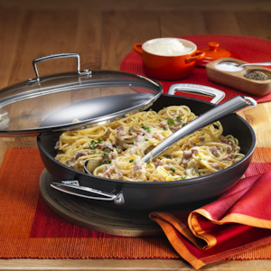 Toughened Non-Stick Shallow Casserole with Glass Lid