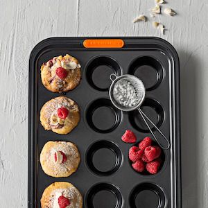 Muffin Tray/12 Cup/Non-Stick Coated Carbon Steel