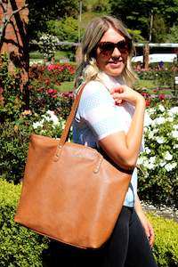 Bags 1: The Khandallah Tote Tan