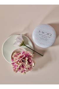 Mor Boutique: Marshmallow Petals Fragrant Candle