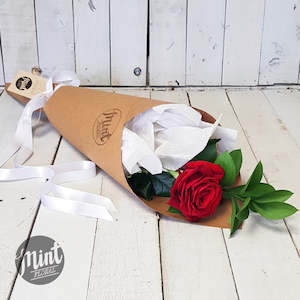 Florist: Romantic Single Red Rose