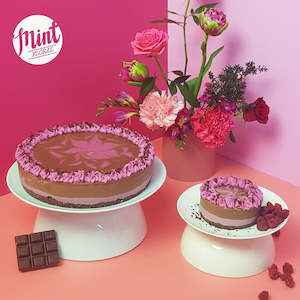 Organic Raw Cake - 2 flavours available (WHANGAREI DELIVERY ONLY)