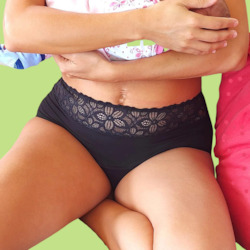 Post-Partum Pack | 4 Super Heavy Lace Undies + 2 Reusable Nappies