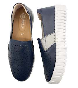 Shoe: Navy MINKI