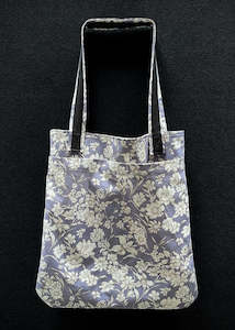 Dressmaking supply: Sewing Kit : Spring Tote, Botany Linen Cotton