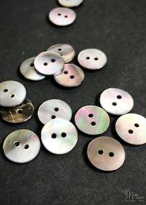 Dressmaking supply: Shell Buttons, Mussel. various sizes