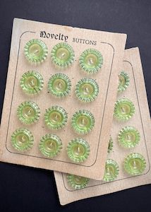 Dressmaking supply: Vintage Buttons - Lime Green 18mm